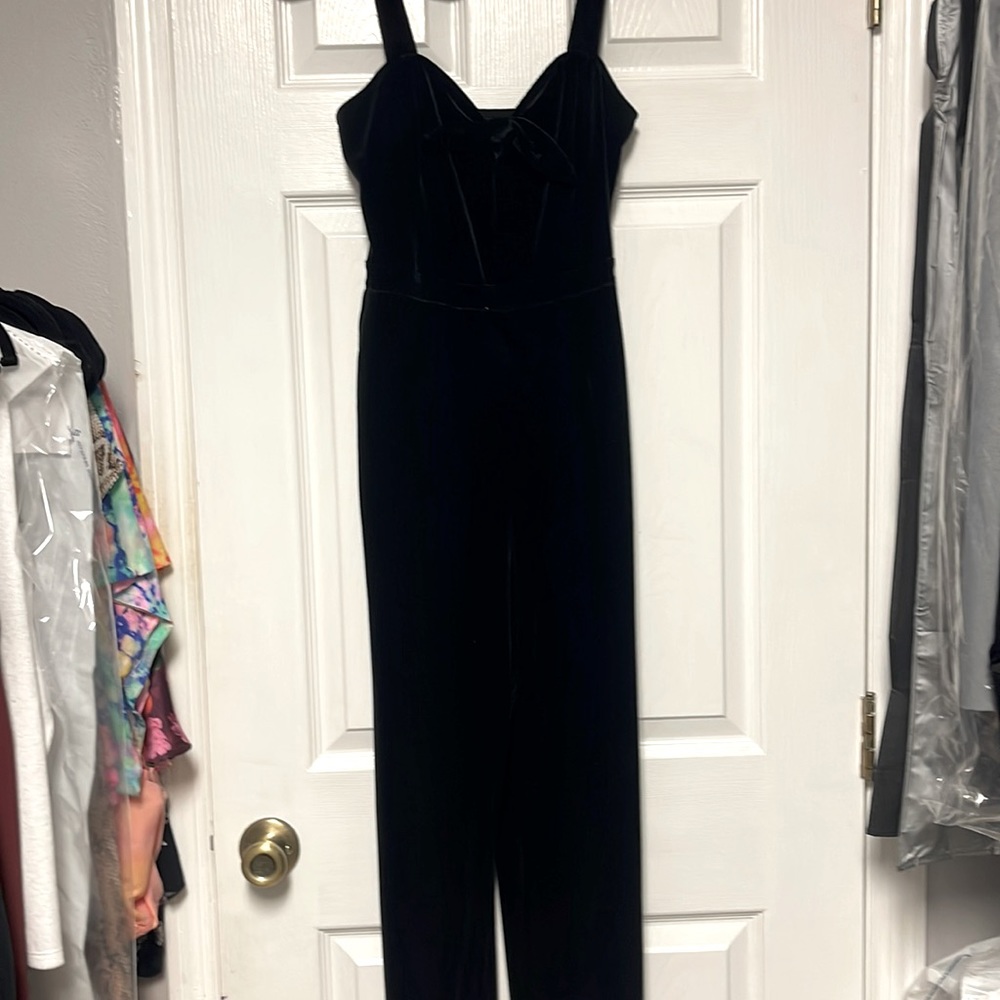 Abercrombie & Fitch black velvet jumper.